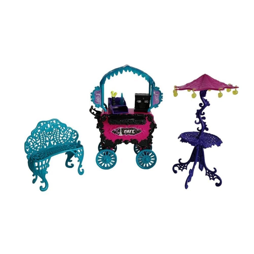Monster High Scaris City Of Frights Cafe Cart Bench Umbrella Table Fashion Doll
